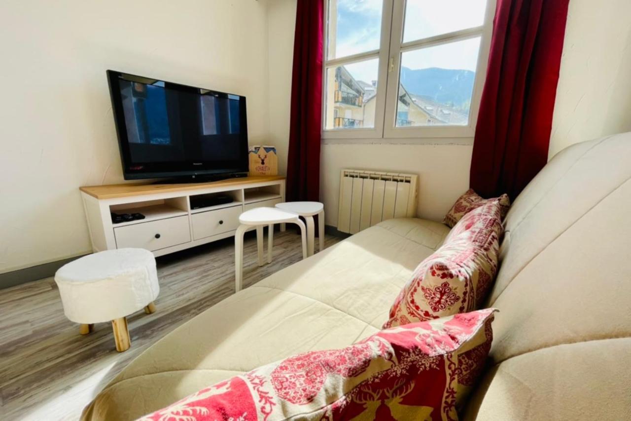 Bright 50 M With Balcony And View On The Valley Briançon Esterno foto