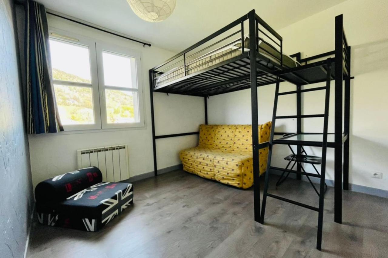Bright 50 M With Balcony And View On The Valley Briançon Esterno foto